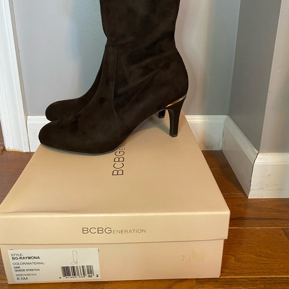 NWT BCBG BG-Raymona Oak Suede Stretch Boots